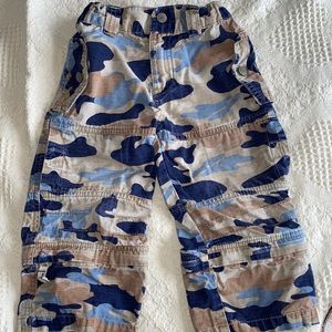 Carter’s camouflage pants. 2T.